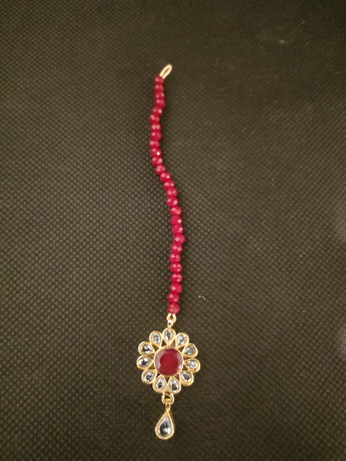 Kunden Bindi in Red Ruby Colour