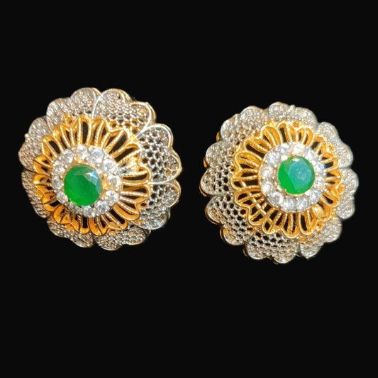 Ear Studs sparkling Crystals