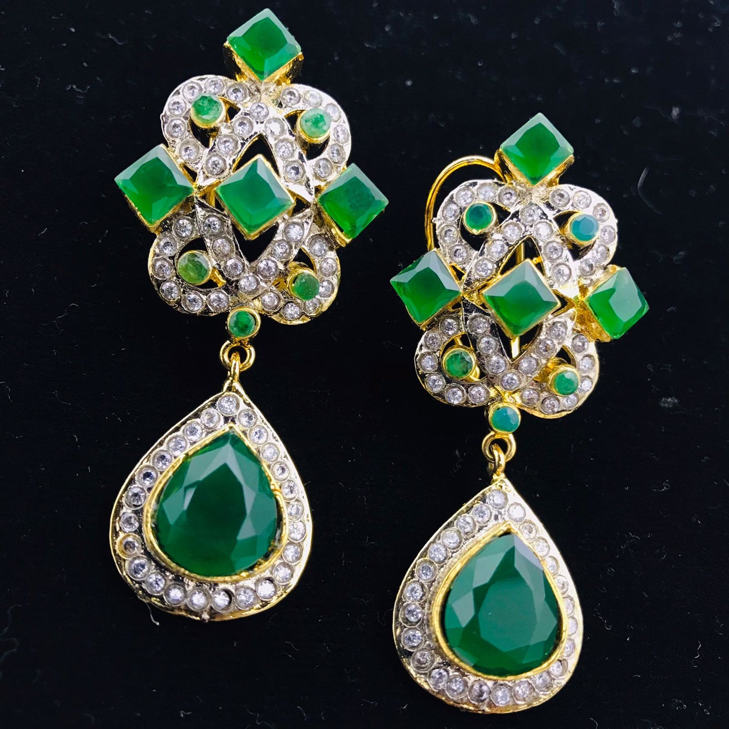 Ear Studs with Sparkling Zircons and Crystals