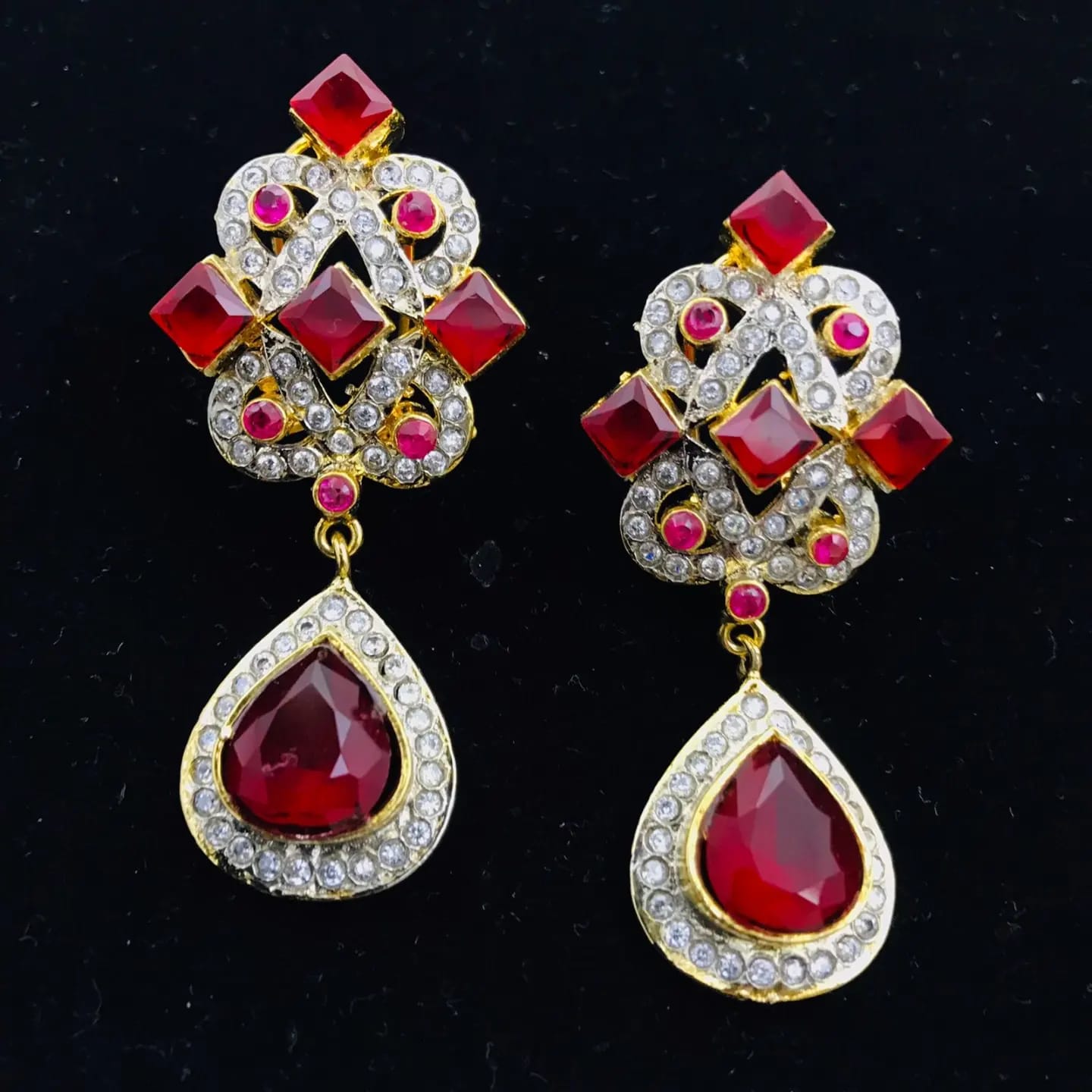 Ear Studs with stones