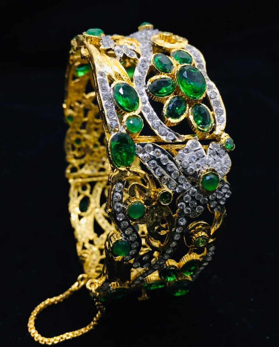 Karra with Crystals and Zircons