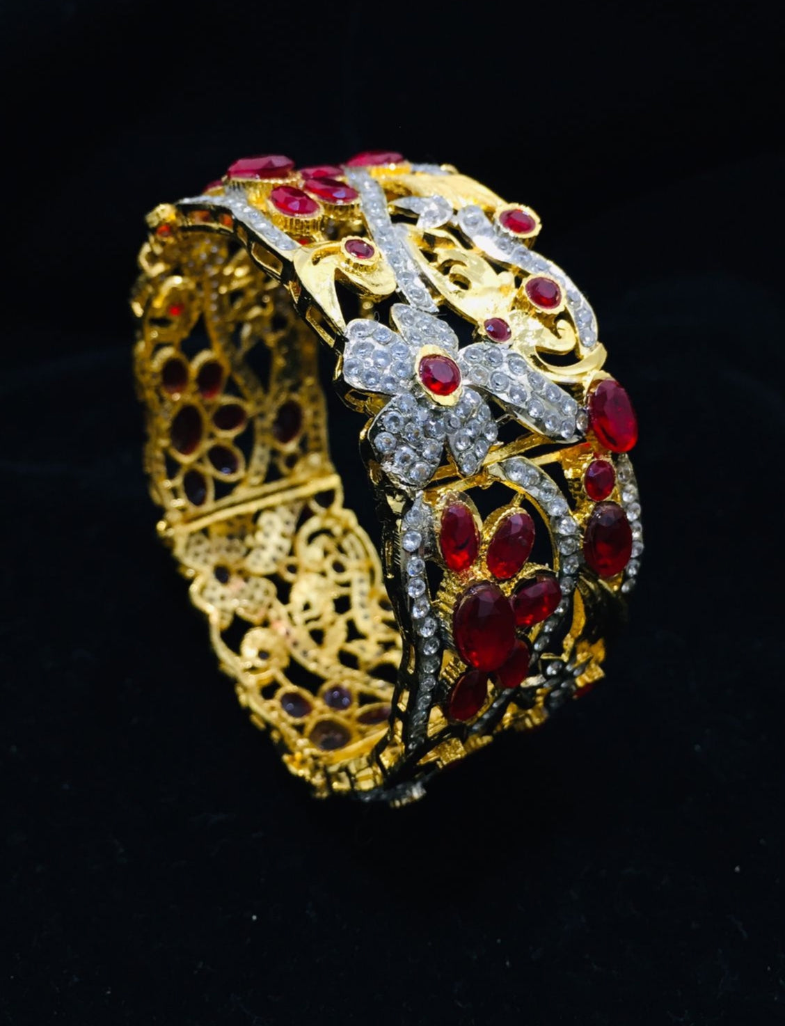 Karra with Crystals and Zircons