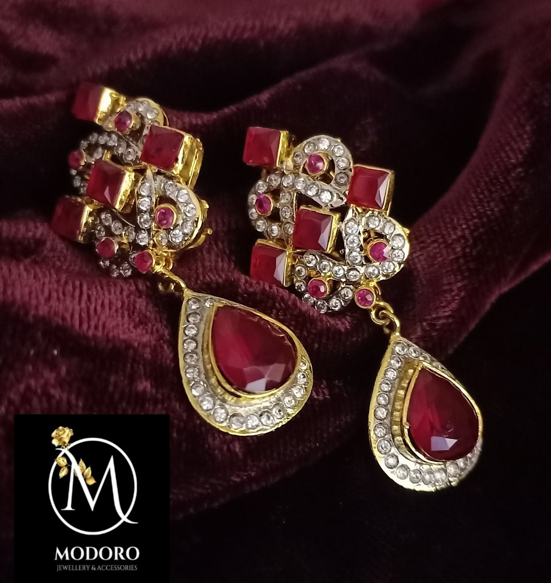 Ear Studs with stones